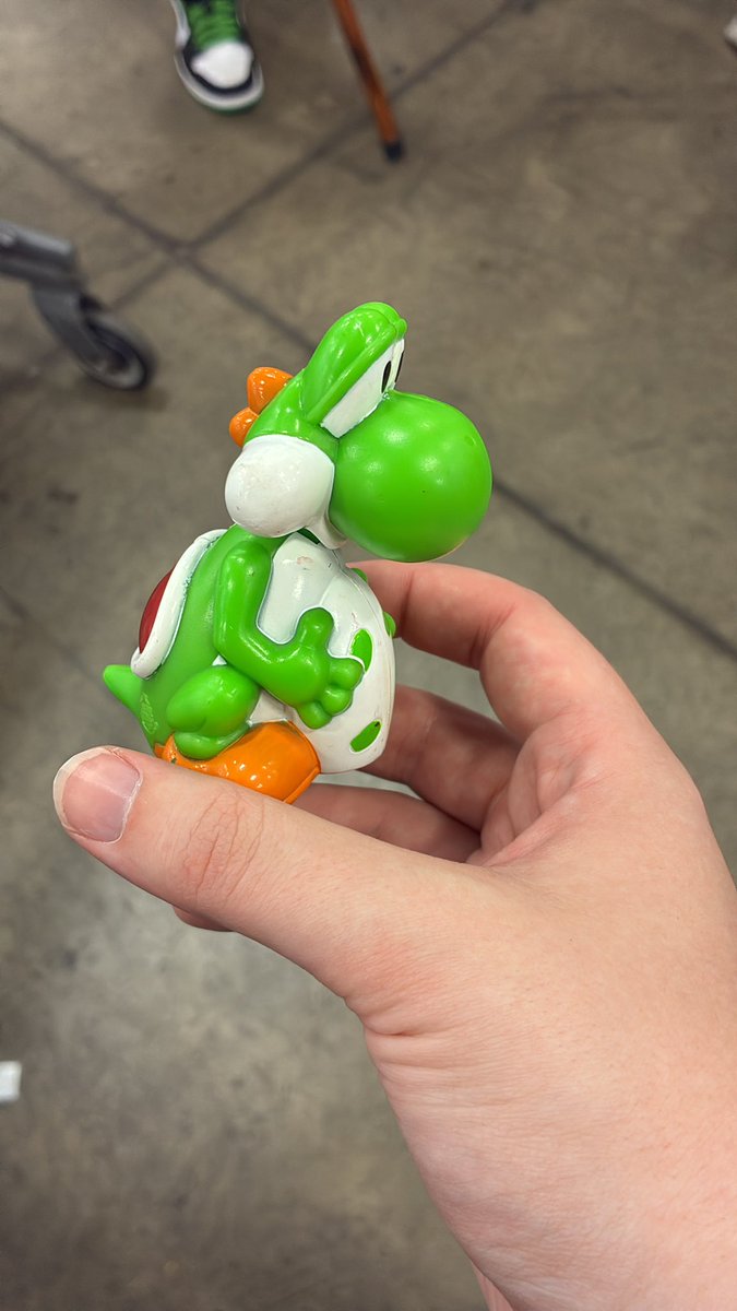 floatingmsmaya's tweet photo. yo @LiquidHbox do you want this? please give me 
your address https://t.co/ElAlmk9jc3