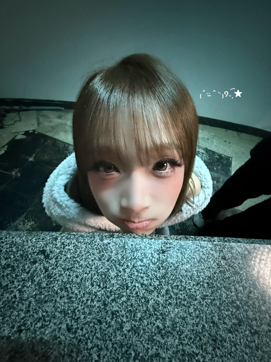 yn_zzang's tweet photo. 예나도 이제 완전 선배고 어른이고 엉니인데 영원히 내 눈에 이렇게 보임 아기 곤듀임 https://t.co/glmwXREHLl