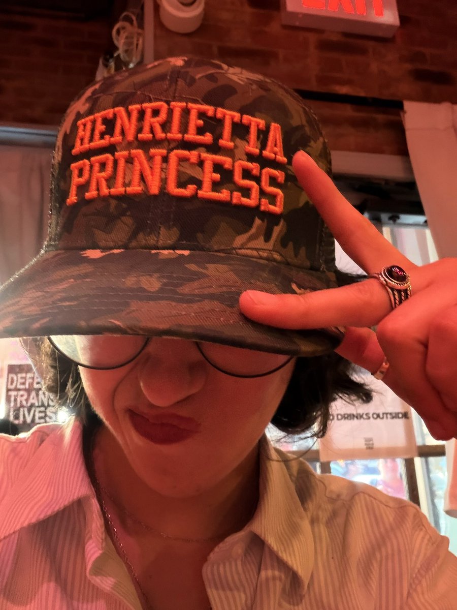 MrsStarkDanvers's tweet photo. LOOK WHAT MY GIRLFRIEND GOT ME https://t.co/8KzPJwJz9P