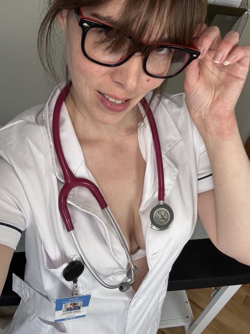Nova Nickels - Who needs a nurse to take care of everything for them? https://t.co/LYwdjocUss