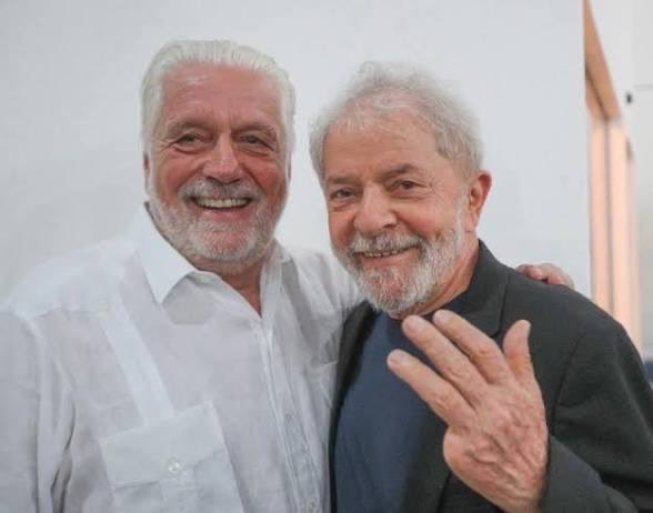 juliovschneider's tweet photo. Esse o líder do PT acusado de corrupção e lavagem de dinheiro, caso você não o conheça. https://t.co/0QgBZpAAgK