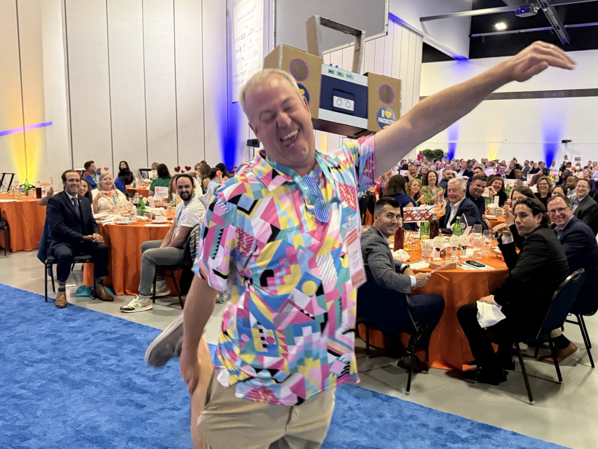BestPlacesKY's tweet photo. Some things are hard to put into words.

The energy. The people. The way everyone shows up for each other.

Being named one of Kentucky's Best Places to Work is an incredible honor—and if you've experienced it firsthand, you know it's about more than an award.

#BestPlacesKY https://t.co/1w2kc05qq6