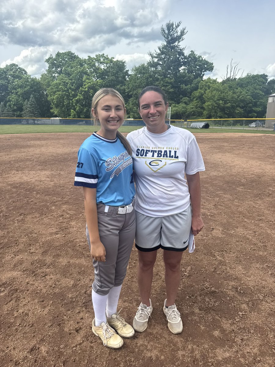 LivKnepper27's tweet photo. Yesterday, I went to a Clarion softball camp with my sister before heading down to Tennessee. I had a great time working on my skills and getting the opportunity to talk with the players. Thanks, Coach @marissa_pullo for a great experience! https://t.co/mgKYmltuOb