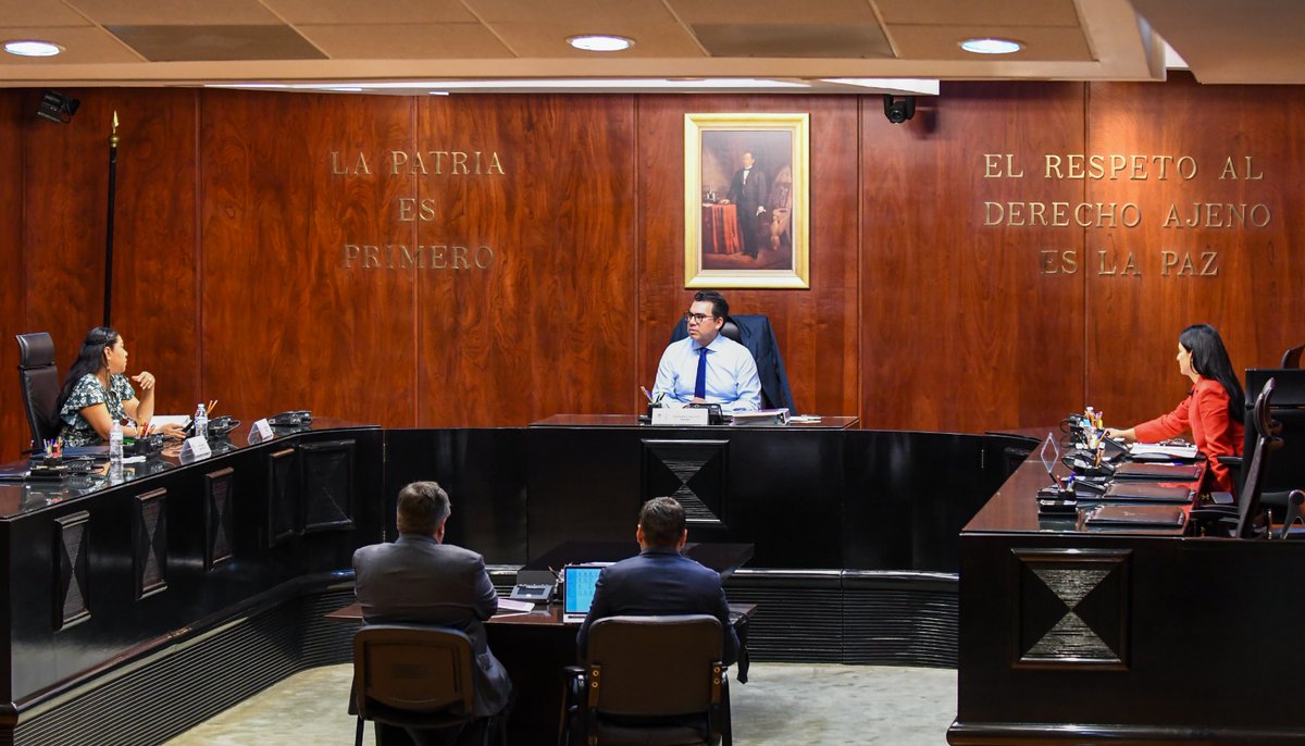 JAlbertoG_R's tweet photo. #EnSesión ⚖️ | Este día, durante la 24ª Sesión Ordinaria de Administración del (@OAJ_Mex), otorgamos el visto bueno a las designaciones en Centros de Justicia Penal Federal, con los que se busca seguir fortaleciendo el sistema de justicia. 

Más tarde, durante la 24ª Sesión Ordinaria del Pleno del Órgano de Administración Judicial, aprobamos acuerdos relacionados con situaciones administrativas para el buen funcionamiento del #PJF. 

Por otro lado, durante la 2ª Sesión Ordinaria del Consejo Técnico del Fondo de Apoyo a la Administración de Justicia del OAJ, aprobamos la asignación de recursos a fin de mejorar los espacios físicos, así como software y herramientas digitales, de los espacios jurisdiccionales y administrativos. 

Finalmente, durante 22ª Sesión Ordinaria de la Comisión de Disciplina y Substanciación de Responsabilidades del Personal Administrativo resolvimos proyectos de situación patrimonial. 

Con estas acciones buscamos generar una mejor administración al PJF y de esta forma seguir trabajando en nuestra misión de #ServirConTransparencia.
