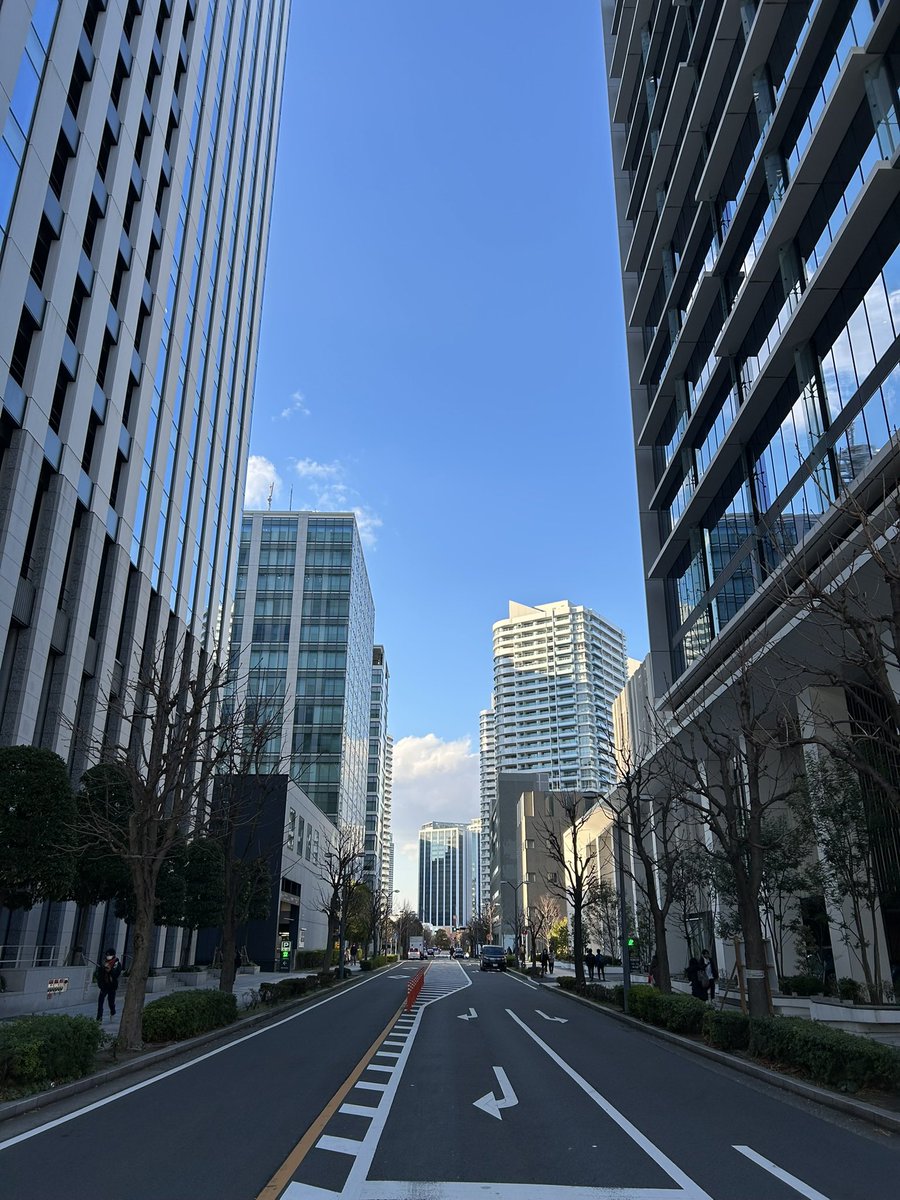 j2esyy's tweet photo. 🚶🏼👀🌀 https://t.co/wnbtDRislO