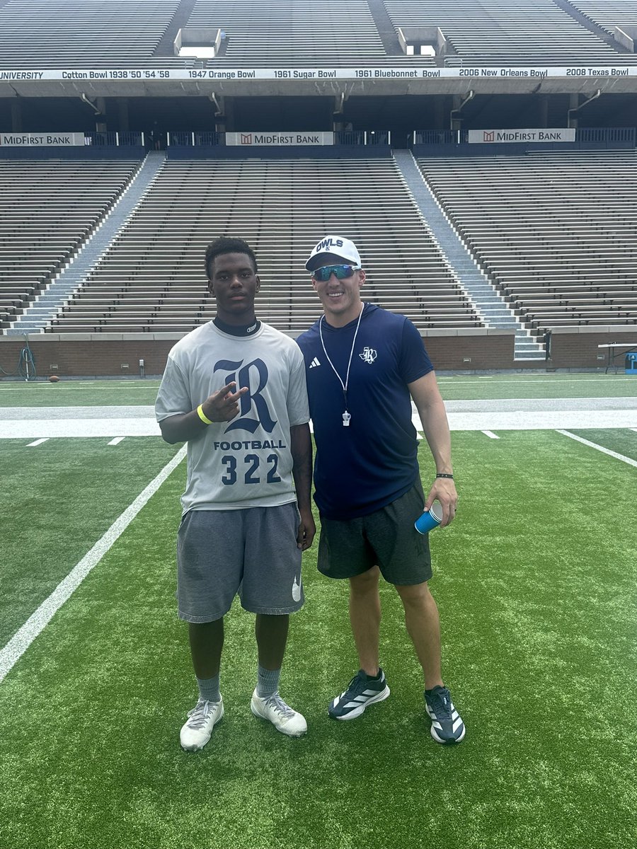 buddyphillipsII's tweet photo. Had a great time working today @RiceFootball thanks for the talks and input on my game! @CoachChadJ @coachCG_ @CoachHankCarter @CoachRJGomez @Coach_Luedecke https://t.co/M9PjUxhiqi