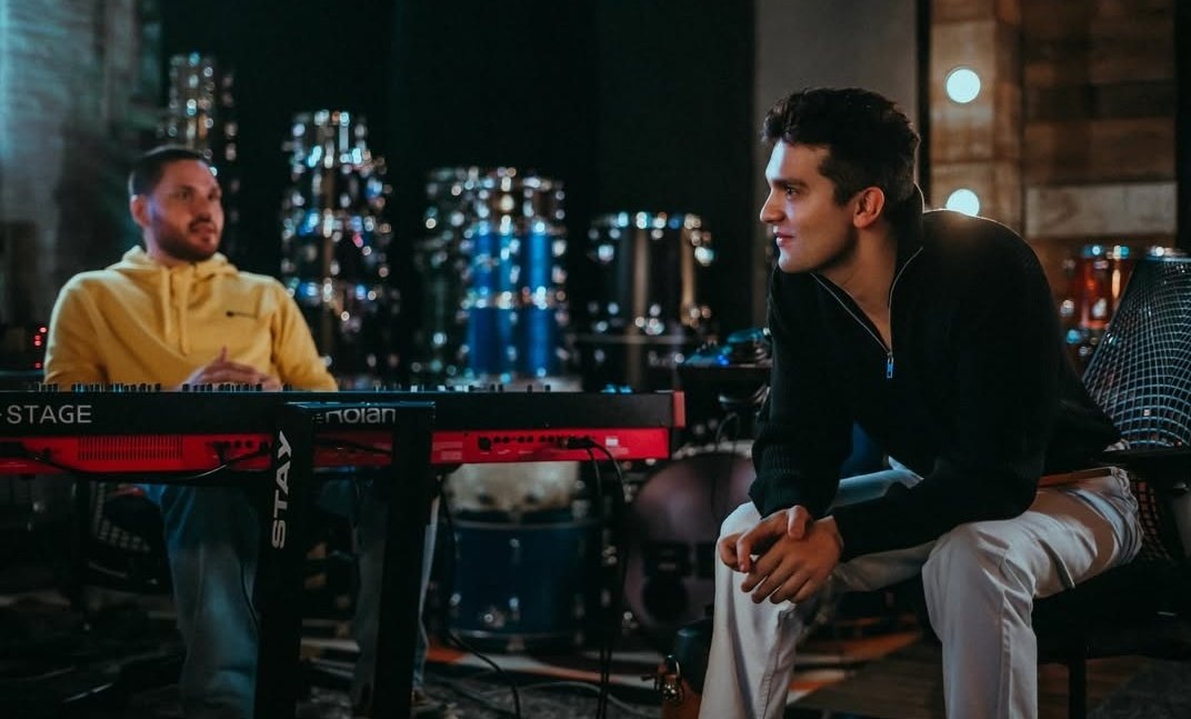 luanallday_'s tweet photo. Luan ontem no Studio Vip, em São Paulo. 😍 https://t.co/gHblNpFeyh
