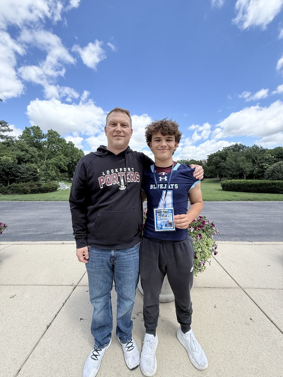 aydenpehas's tweet photo. Had a great time at Elmhurst University today! Thank you to @ElmhurstU_FB and @CoachDops for having me out and showing me around. Looking forward to getting back on campus in the future! @CoachShawLTHS @LTHSfootball @JosephLeibrand1 @Tim_OBrien10 @KadenMak https://t.co/OCFwjO7GqV