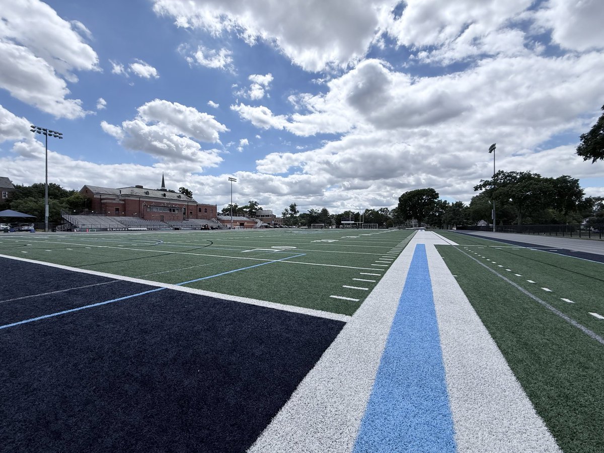 aydenpehas's tweet photo. Had a great time at Elmhurst University today! Thank you to @ElmhurstU_FB and @CoachDops for having me out and showing me around. Looking forward to getting back on campus in the future! @CoachShawLTHS @LTHSfootball @JosephLeibrand1 @Tim_OBrien10 @KadenMak https://t.co/OCFwjO7GqV