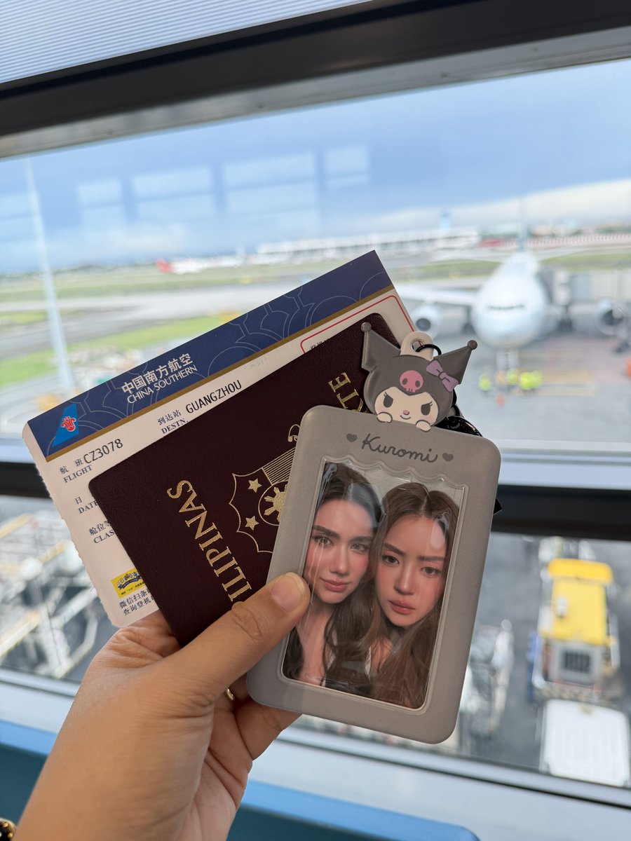 ea_blink's tweet photo. See you soon! 🇵🇭✈️🇨🇳
 @miunatshaa @lena__lorena  

#LenaMiu https://t.co/lSYxmtMfTh