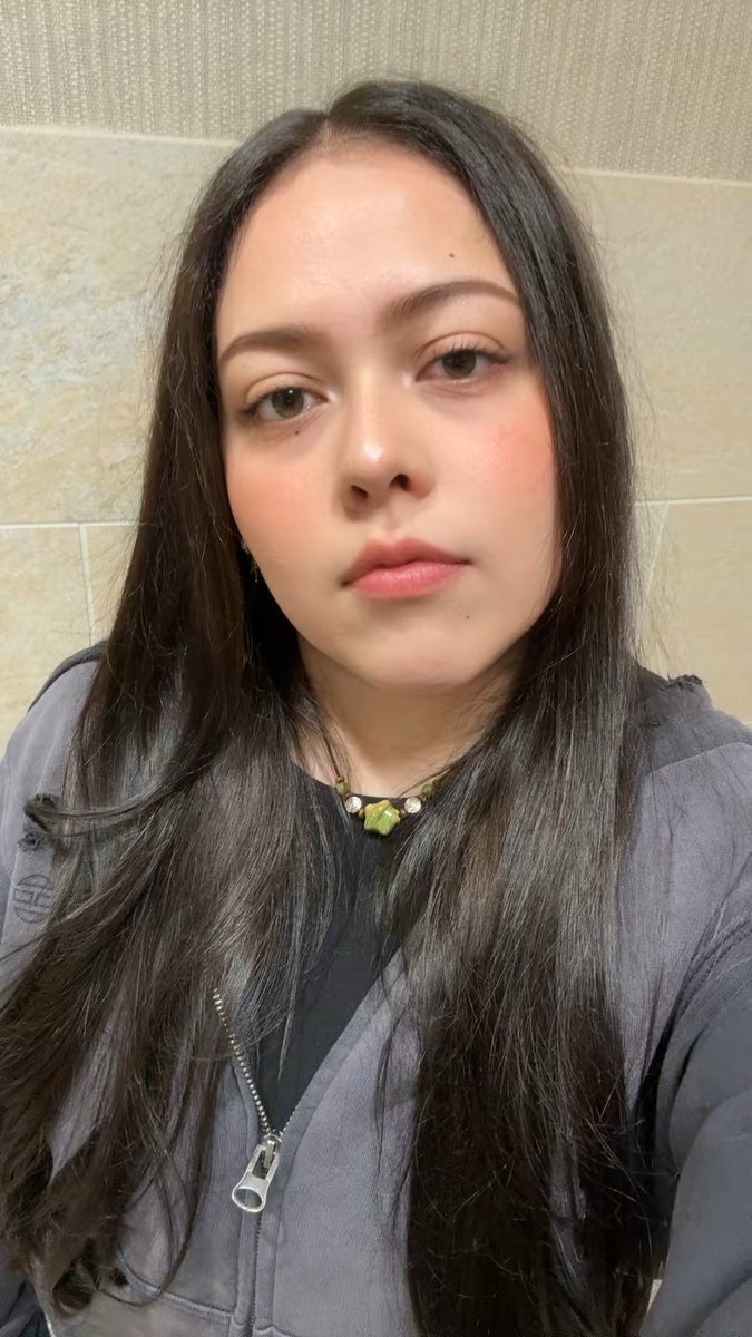 kttyoongie's tweet photo. 𝐹𝑜𝓇 𝓎𝑜𝓊 𝐼'𝓁𝓁 𝓈𝒽𝒶𝓇𝑒 𝓂𝓎 𝒽𝑒𝒶𝓇𝓉... 𝓃𝑒𝑒𝒹 𝓎𝑜𝓊 𝒷𝓎 𝓂𝓎 𝓈𝒾𝒹𝑒 🤍✨

#ONLYBSelcaDay #ONLYBSD #OBSD
@JUSTB_twt @JUSTB_Official #JUSTB #저스트비 #이건우 #GEONU https://t.co/ppwnxl0Bea