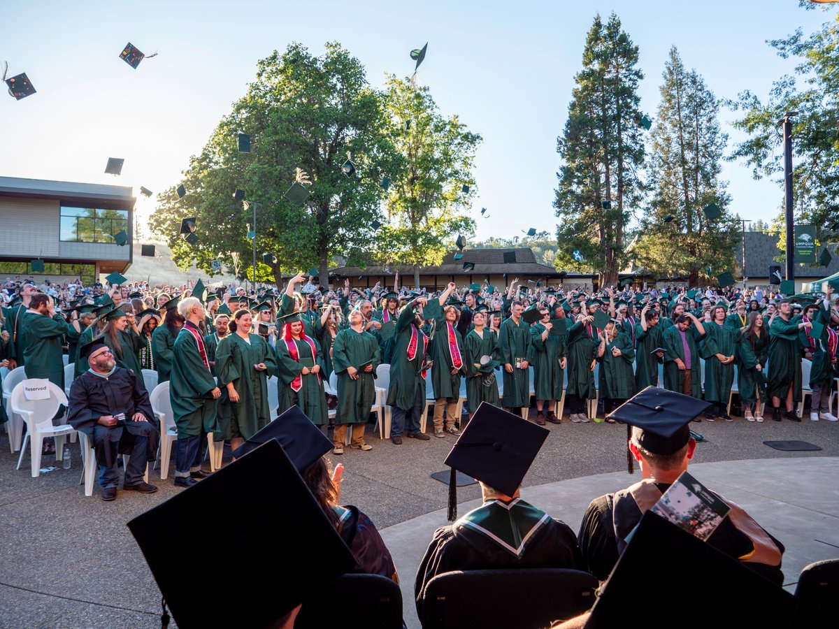 umpquacc's tweet photo. Graduation day was full of unforgettable moments! 🎓✨ We've shared a few highlights here, but there are many more photos to explore. Graduates, families, and friends can view the full gallery and download their favorites at the link below.

📸 https://t.co/X0sgQkVaWR https://t.co/SzuviwbiQf