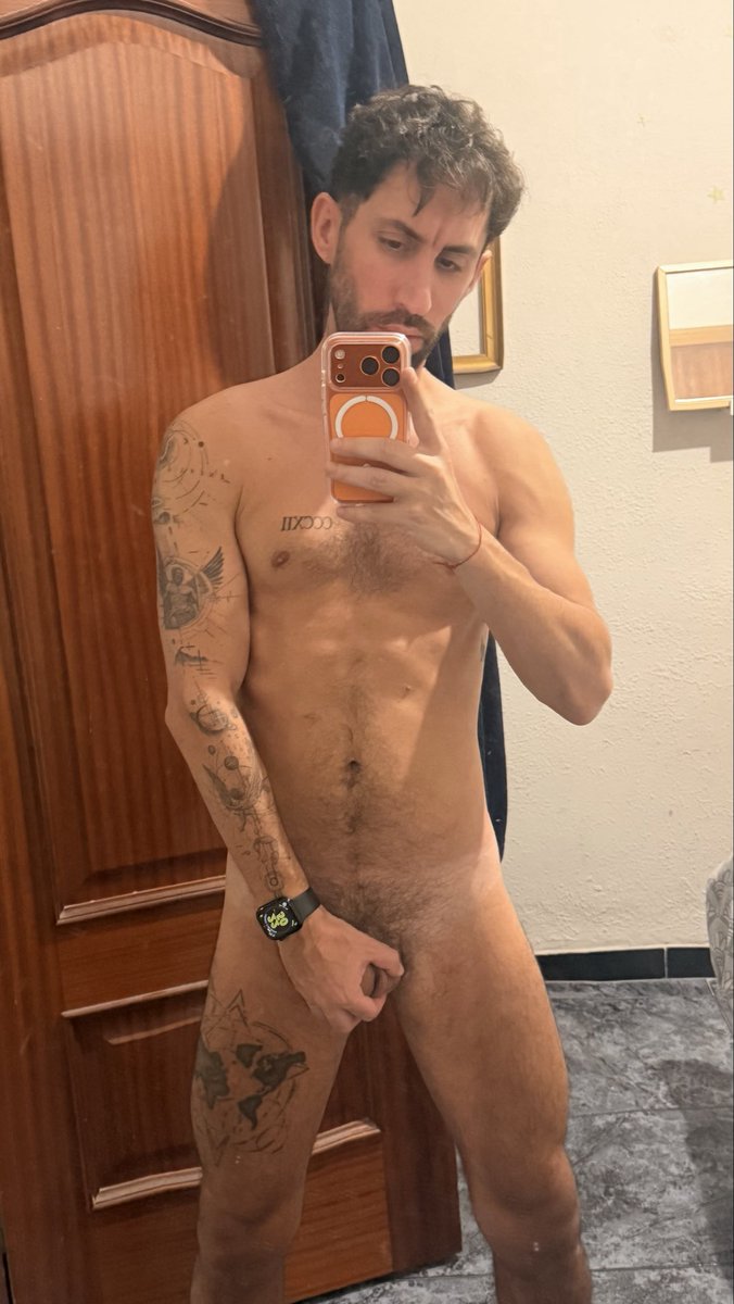mynameislucasx's tweet photo. Verano sin ropa, mejor no? https://t.co/O9CQk59giC