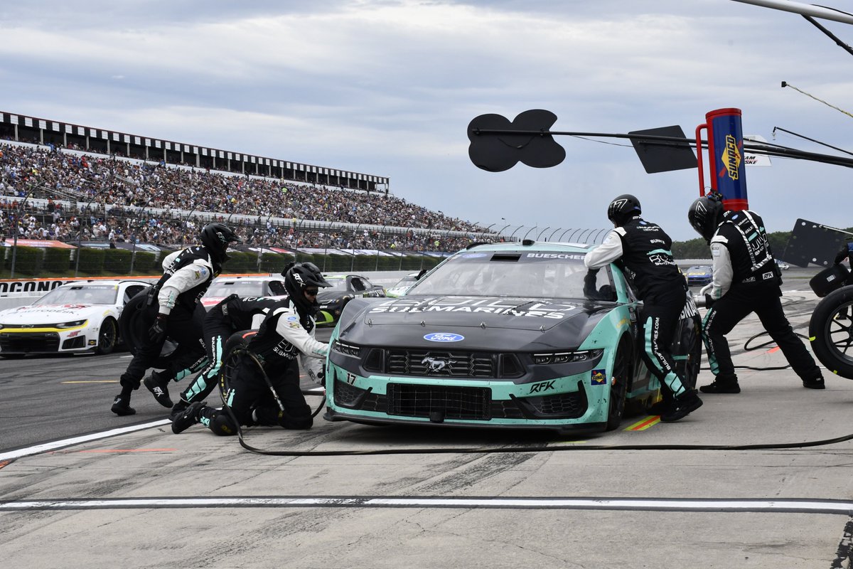 C_WiLyt's tweet photo. Four of my favorite shots from Sunday's Great American Getaway 400 at Pocono! 📸 for @TheSWNMedia 

#motorsportphotography #nikon #nascarphotography #poconoraceway #NASCAR #racing #nikoncreators #nikonphotography https://t.co/NLUN4MMCi2
