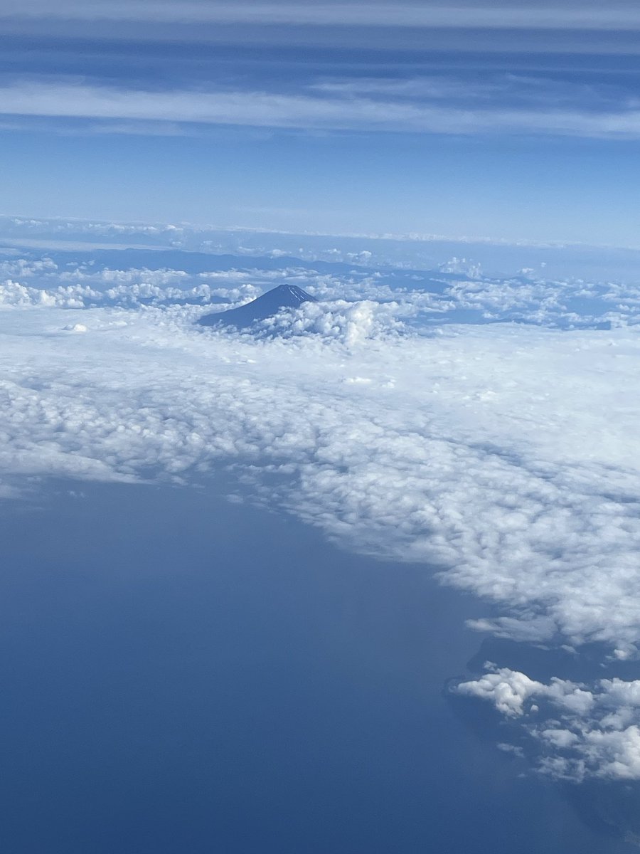 DMmikigrace's tweet photo. 関西から羽田へ向かい海外へと行って来ます！現地からまたポストいたします。 https://t.co/M9GV8oxqkk