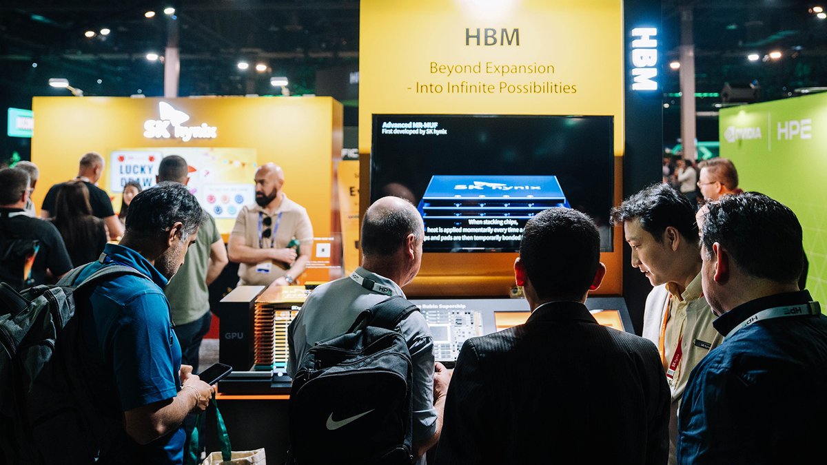 SKhynix's tweet photo. @SKhynix showcased its latest AI memory portfolio at #HPED2026, spanning HBM, CMM-DDR5, server DRAM, and eSSD.
 
The event also highlighted @SKhynix’s growing collaboration with HPE and its vision for the future of AI infrastructure.
 
🔗 https://t.co/sdGfA4EFgj
 
#SKhynix #HPE https://t.co/a3UpUp5lRw
