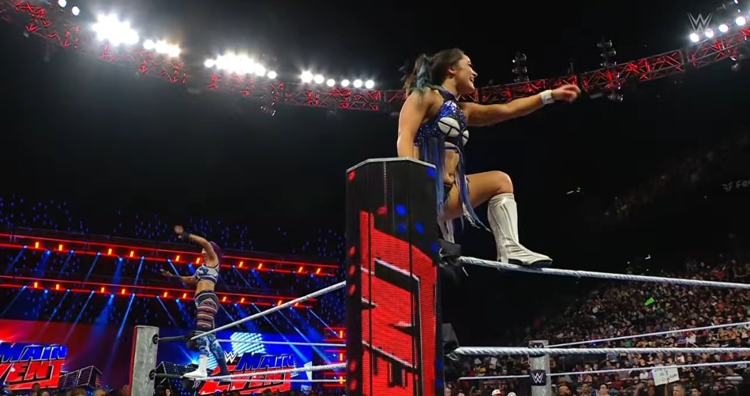 Jason_Gilliam05's tweet photo. Heck yeah #BayLyra #BirdRoleModels @itsBayleyWWE @Real_Valkyria get the victory over @Kali_wwe &amp; @layladiggswwe tonight on #WWEMainEvent in awesome banger match. And bayley and lyra have awesome great momentum of their wwe women's tag team championship match next Monday on raw. https://t.co/GuL19l09Ca