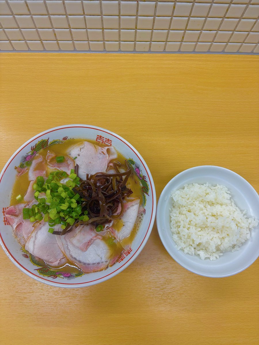 stapan888's tweet photo. リニューアルOPENに向けてかなりいいとこまで仕上がってまいりました。 https://t.co/t54GObNB3S