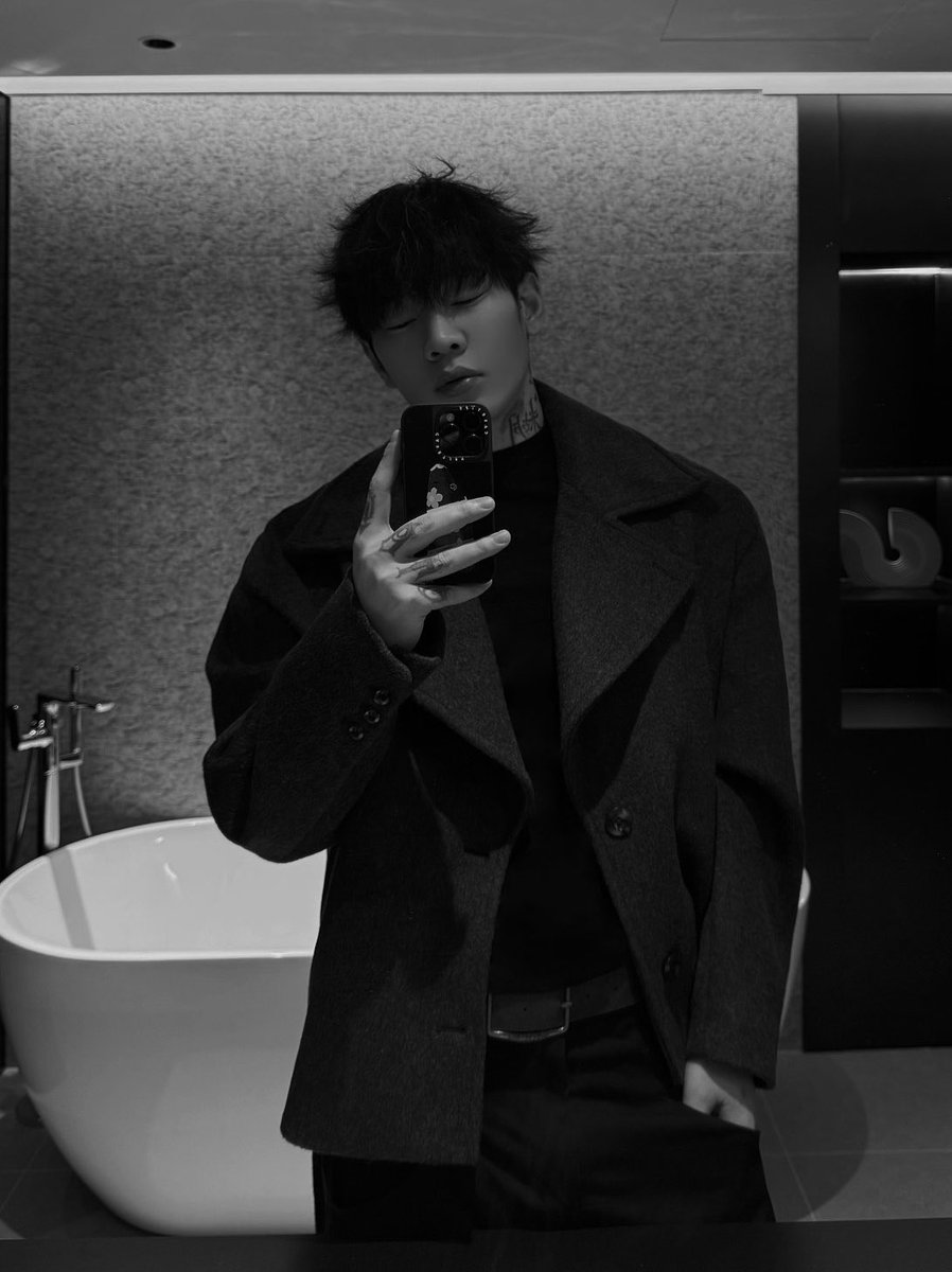 obslovvers's tweet photo. ⠀ 
⠀
⠀ ⠀ ＂   𝗕ᥱ   𝗴𝗼𝗼𝗱    𝘁𝗼    𝗵ι𝗺   ᥲᥒ𝗱 
⠀ ⠀        he —   𝖜īll bə̅ good  tō  you ＂
⠀ ⠀ ⠀ ⠀𝐁𝐋𝐎𝐖 𝐘𝐎𝐔𝐑 𝐌𝐈𝐍𝐃 · 危險
⠀ ⠀ https://t.co/FEdUspQWbm