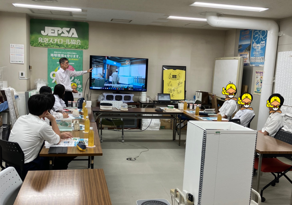 jepsa2010's tweet photo. ６月１７日（水）は・・・
岡山県　金光学園高等学校
岐阜県　岐阜市立藍川北学園
岐阜県　羽島市立中央中学校
の生徒さんに来ていただきました。
とても興味深く聞いていただきました✏
＃発泡スチロール協会
＃EPS
＃金光学園高等学校
＃岐阜市立藍川北学園
＃羽島市立中央中学校 https://t.co/VMlMmkSGnS