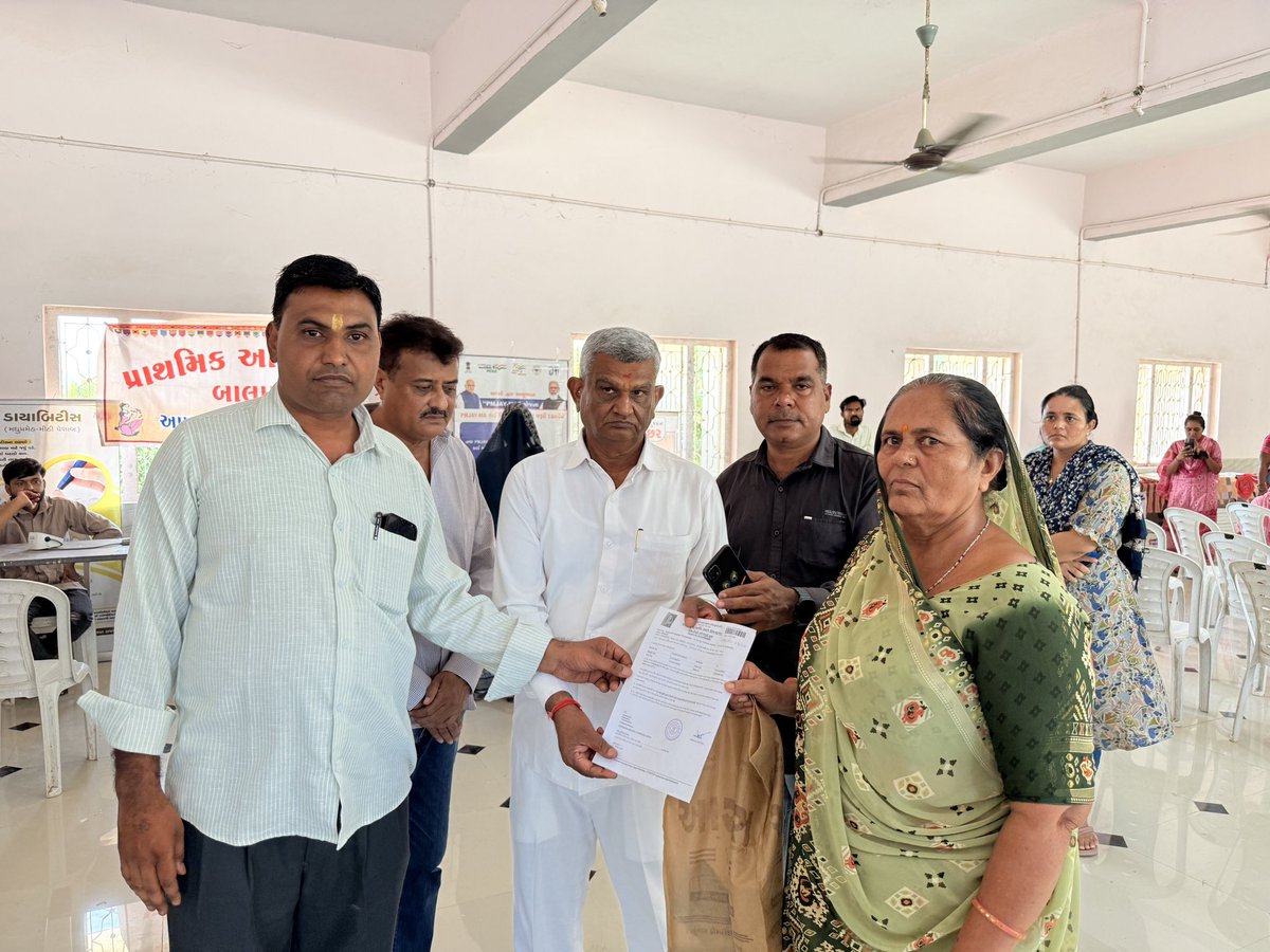 DevabhaiMalam's tweet photo. માનનીય પ્રધાનમંત્રીશ્રી નરેન્દ્રભાઈ મોદીજીના નેતૃત્વ હેઠળ સેવા, સુશાસન અને જનકલ્યાણના સફળ 12 વર્ષ પૂર્ણ થવાના અવસરે કેશોદ તાલુકાના બાલાગામ આયોજિત "જન કલ્યાણ શિબિર"માં ઉપસ્થિત રહીને વિવિધ સરકારી યોજનાઓના લાભાર્થીઓ સાથે સંવાદ કર્યો.

#12year #12yearsseva #12YearsOfSeva https://t.co/7CAeQYkjFj