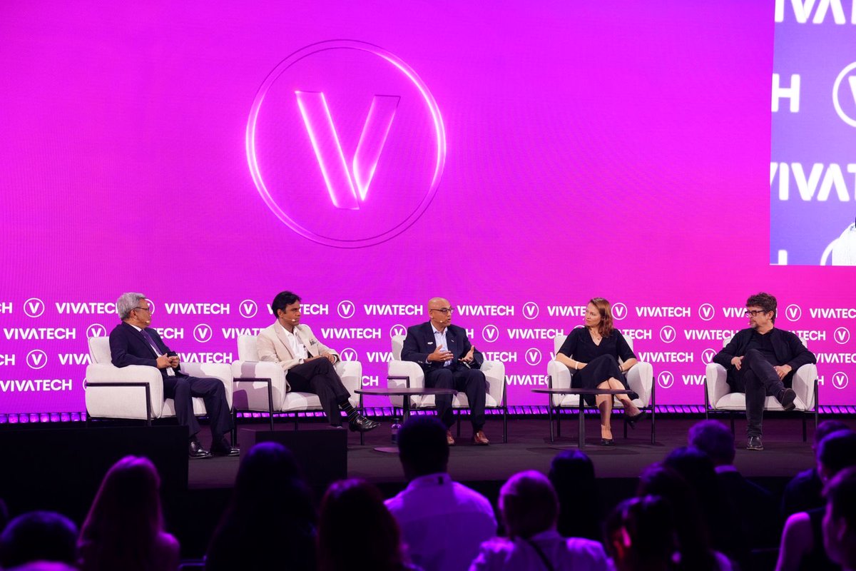 JawedAshraf5's tweet photo. At a session at #VivaTech2026 on 
India Stack and Euro Stack for tech sovereignty, spoke about 
-the meaning of tech sovereignty, its role in national sovereignty, 
- its importance for resilience and prosperity 
 - and how 🇮🇳🇪🇺partnership can help both compete and shape the new global order and prevent global duopoly.
#IndiaAtVivaTech2026 .
