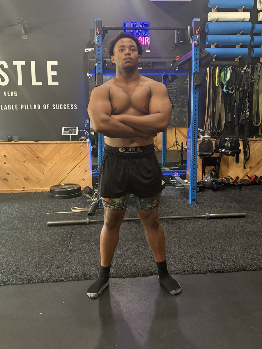 DonnavinB2028's tweet photo. I will be attending @CuseFootball Big Man Camp this Saturday June 20th @CoachWatkCUSE @OvertonDarryl @CoachOvertonJ @Coach_C_99 #STJ https://t.co/uZ8IULLKbC