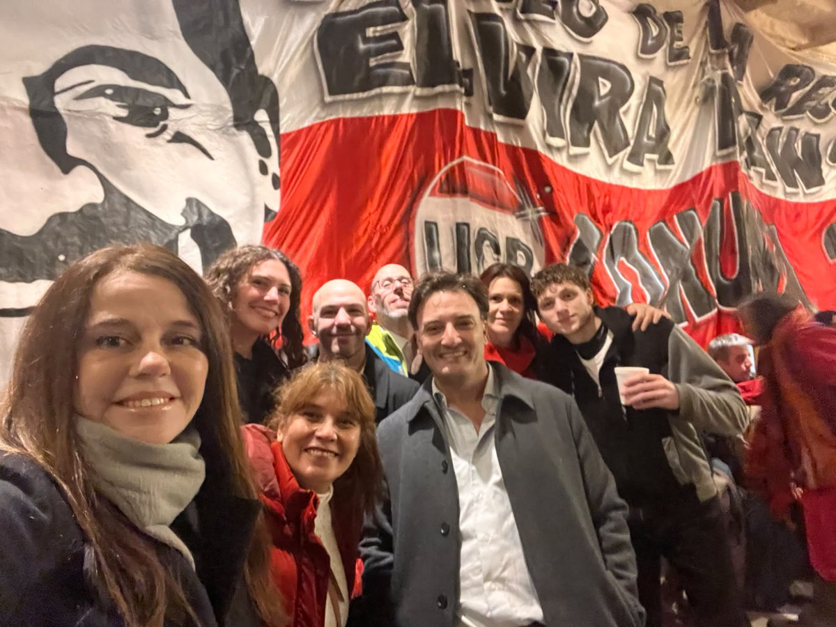 _nietochristian's tweet photo. Asunción presidencial 📍 Comuna 2
Hoy reafirmé mi compromiso y vocación de servicio. Es un honor presidir la comuna 2 @UCRCapital 💪🇵🇱 
@ateneorecoleta @radicalesxarg @hernanrossi_ok @hernan_najenson https://t.co/6hHraqcC0t