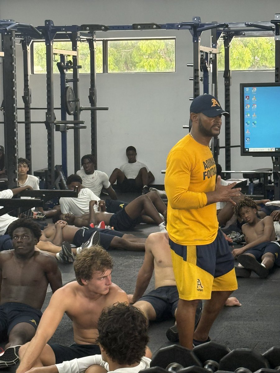 STA_Football's tweet photo. 🔹🔶 Spiritual focus needs to be put to practice daily. It’ll increase your mental toughness threshold, which stimulates the confidence to consistently produce successful performances.🔶🔹

#VictoryStory
#FFTE
#YouGoWeGo
@CoachHarriott https://t.co/WINKeqWen0