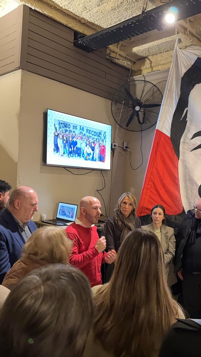 _nietochristian's tweet photo. La política es una herramienta de construcción y eso es lo que hacemos desde @UCRCapital ,debatir y discutir ideas que nos permitan transformarle la vida a los vecinos.
@radicalesxarg @ateneorecoleta @hernanrossi_ok @hernan_najenson https://t.co/FLrZetPTQs
