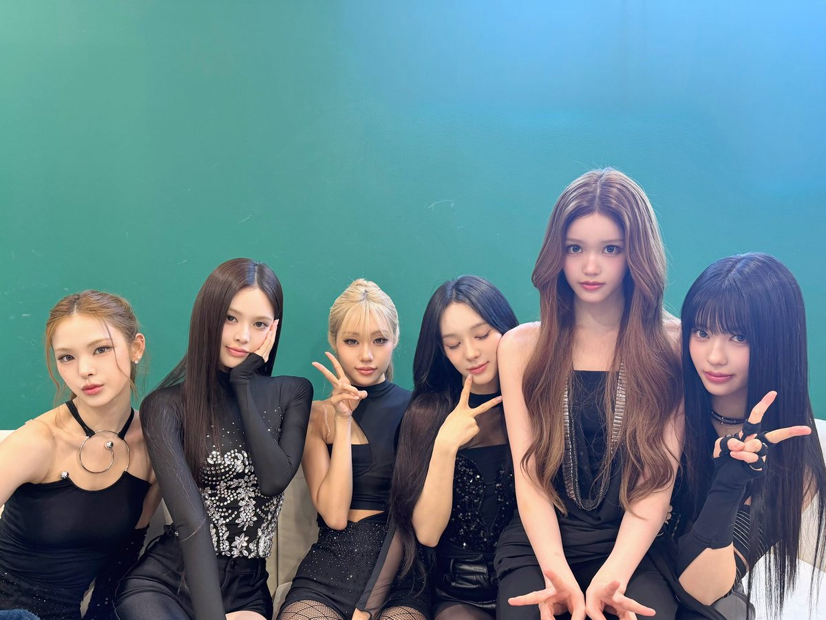 izna_offcl's tweet photo. [iznaPIC📷]

2026.06.18 <대면 &amp; 영상통화 팬사인회>

#izna #이즈나
#SET_THE_TEMPO #izna_SET_THE_TEMPO
#METRONOME #izna_METRONOME https://t.co/0i6Oc6lPcr