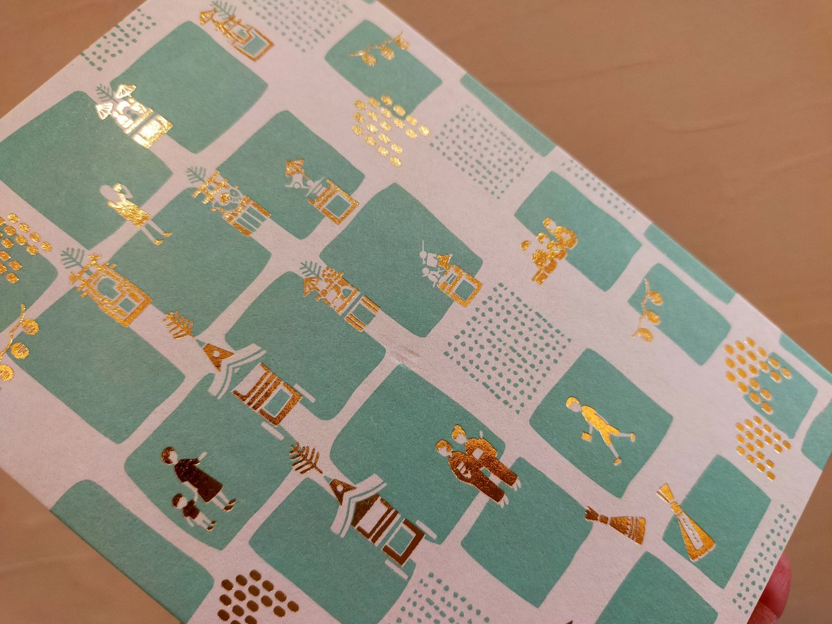 36kyoto's tweet photo. 乙女のご朱印帖〈後祭〉(緑)一四つ葉結び一 ¥2,420(税込)
宇治の「昇苑くみひも」がコラボした、くみひものご朱印帖バンドのセット。
「乙女のご朱印帖〈後祭〉」は、後祭の宵山の様子を表現したもの。後祭の山鉾10基のイラストがちりばめられているほか、背景の柄は京都の地図になっています。 https://t.co/LaaCnkNooZ