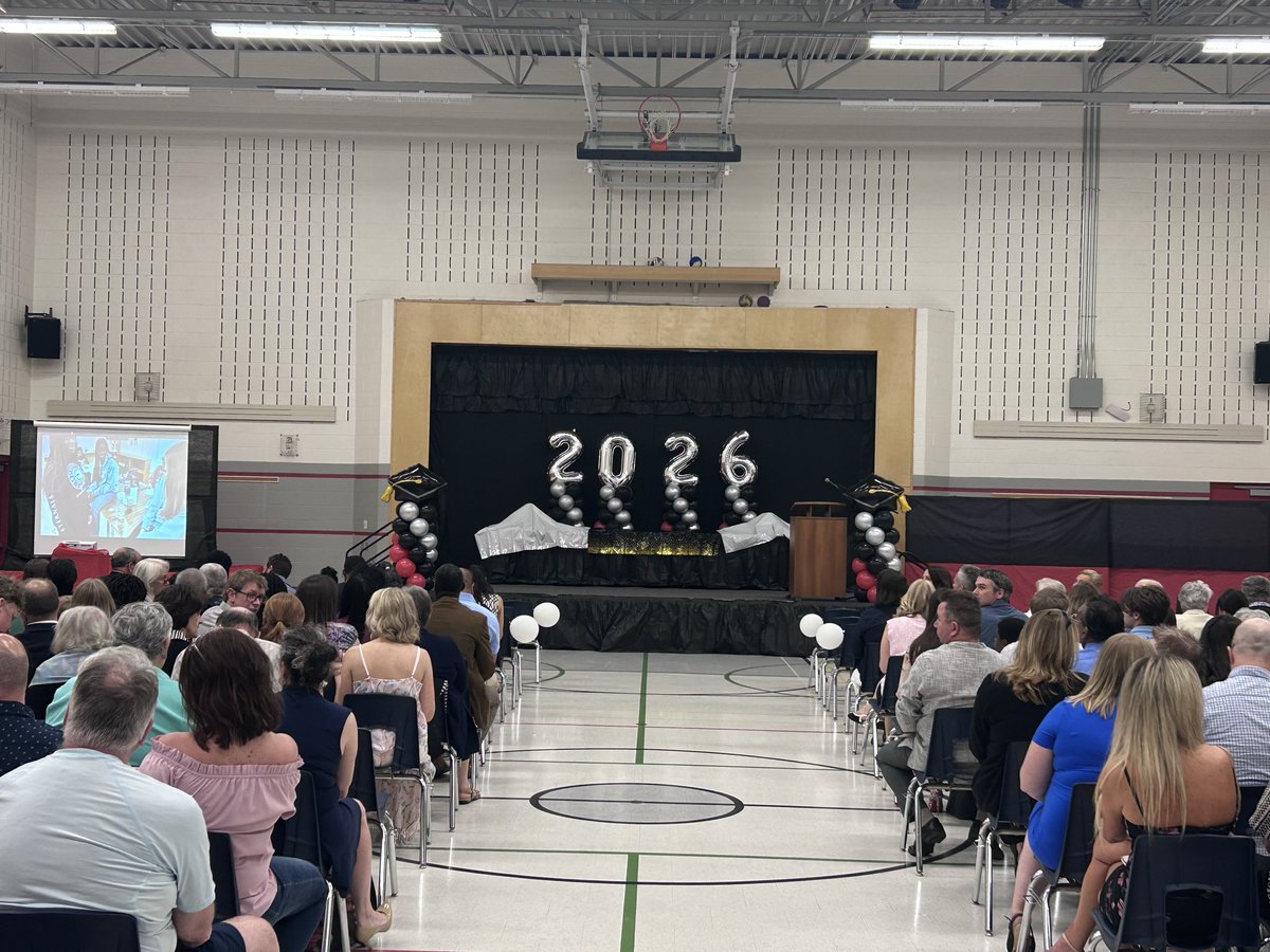 shcsparis's tweet photo. Congratulations 2026 graduates! Wishing you all the best next year. https://t.co/p6egNpNrZH