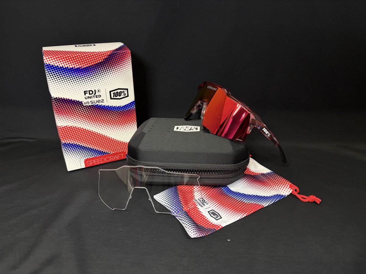 info42648043's tweet photo. 100% 新製品入荷‼️
【SPEED CRAFT 】
FDJ Gloss Translucent Red/Blue
( HiPER Fire Red Mirror Lens)
価格:税込定価39,600円→すみれ価格は…
100%と言えばすみれスポーツ…
すみれスポーツと言えば100%…です☝️
#すみれスポーツ #speedcraft #100percent #ワンハンドレッド投稿 #32890 https://t.co/LWI1RcLlok