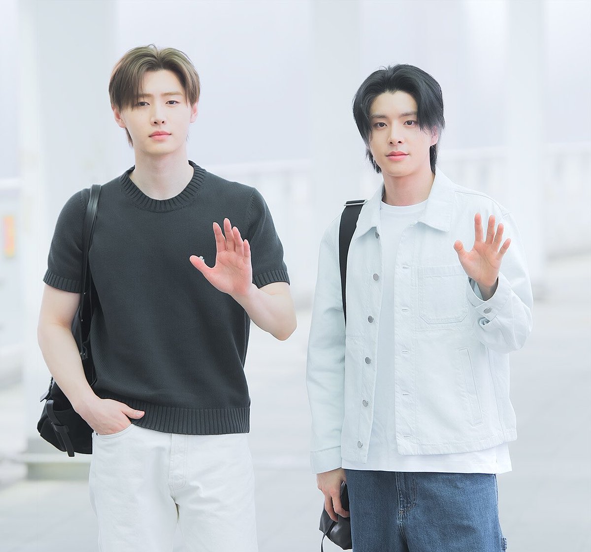 maywimols's tweet photo. 🫸🏻🙂‍↔️🫷🏻🤟🏻🤟🏻🤟🏻🤟🏻🤟🏻 https://t.co/MCFe6wNBWc