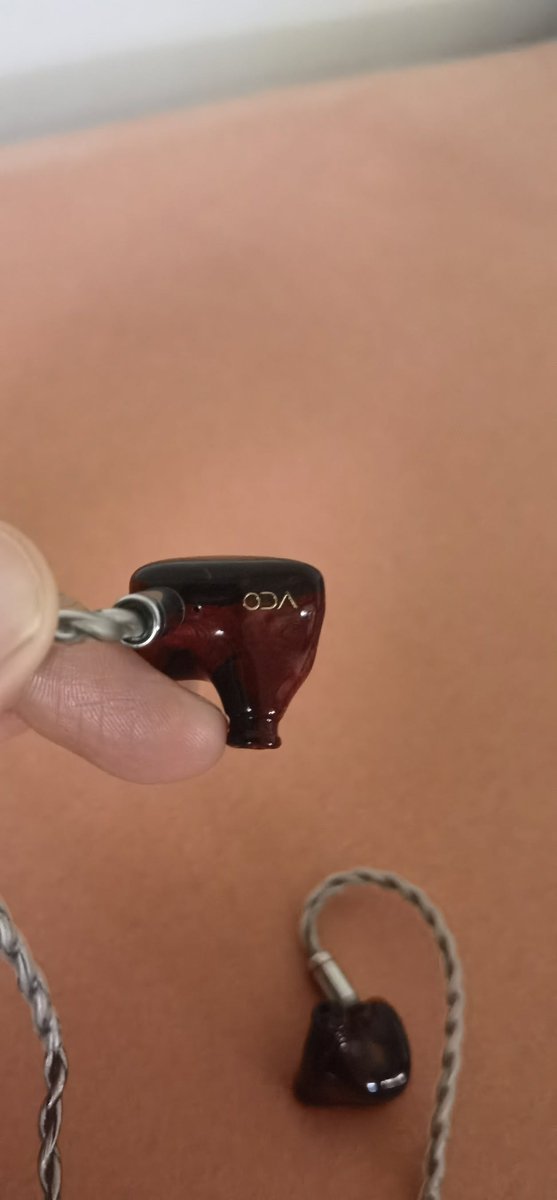 onedotaudio's tweet photo. 歌手クリスティーナによるODA「アマランティン」のレビュー
https://t.co/CJadFUJdZb
#oda #onedotaudio #amarantine #iems #inearmonitors https://t.co/XmKQ6KfhYn