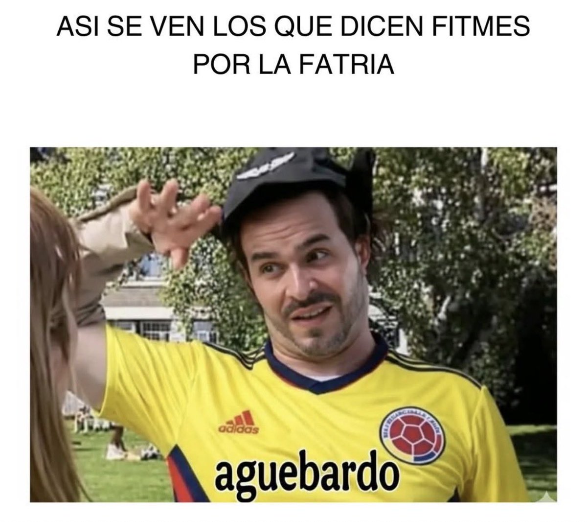 CjcepedaDev's tweet photo. @Samuelhernan84 @MariaFdaCabal @FCFSeleccionCol Otro mongolo HIJUEPUTA gritando “firmes por la patria” https://t.co/R9V5xJHw56
