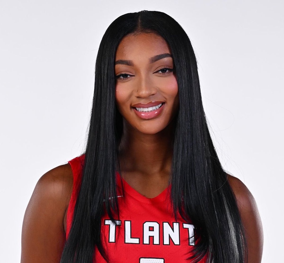 trendyhoopstars's tweet photo. ANGEL REESE VS INDIANA:

21 PTS
11 RBS
8-14 FG
5-8 FT

Atlanta wins, 108-101! 🪄 https://t.co/2akdfRFkVw