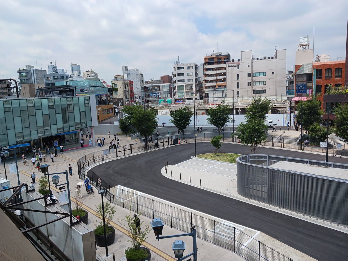 NatRecords's tweet photo. 6 月 19 日 (金曜日) の営業を開始致しました。店舗は 20 時まで、通信販売は 24 時間受付中です。

昨日入荷した SUBURBAN STUDS の 2nd アルバム用未発表デモ音源を聴きながら開店作業完了。本日も皆様のご来店をお待ちしております!!!

https://t.co/Xe5fENyI4s https://t.co/CPtEM4QBTr