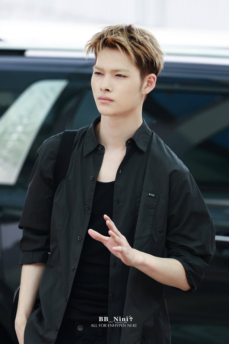 heejsy's tweet photo. omfg https://t.co/VX86HvKvVn