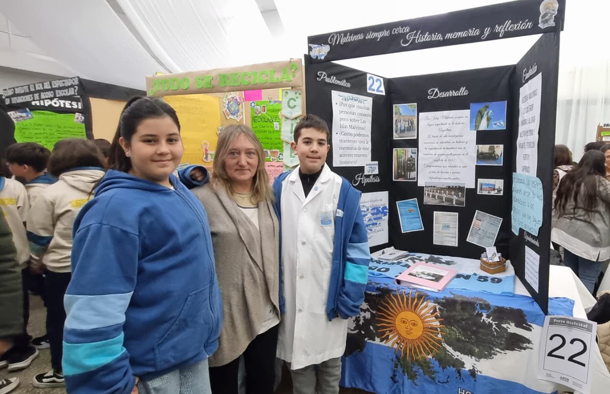 ClaudioRMartini's tweet photo. Hoy en Tte. Origone, Villarino, realizamos con la Jefe Distrital Anabel Suero la Feria de Ciencia Arte y Tecnologia. 35 proyectos que reflejan un gran trabajo de docentes y estudiantes que año a año mejoran y procuran mejorar el bien de sus comunidades Felicitaciones !
@CaliBevi https://t.co/8zCrFPZycE