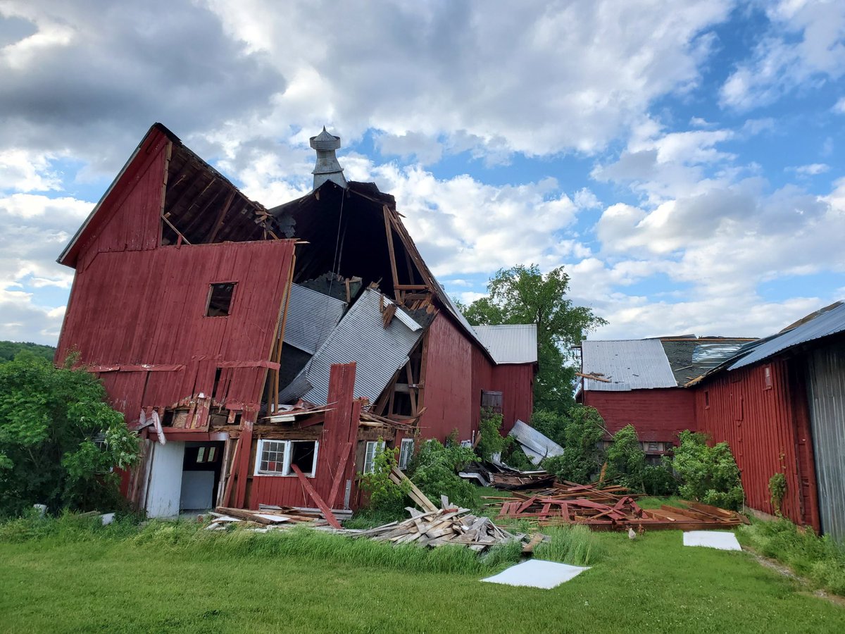 Jarpin316's tweet photo. Some images just south of Earlville, NY in northern Chenango County. This was an area under a tornado warning earlier this afternoon, but the damage looked to be caused by straight line winds. Nobody was injured, but the barn is a complete loss. #ny #weather #severeweather https://t.co/BDQ9mdowNG