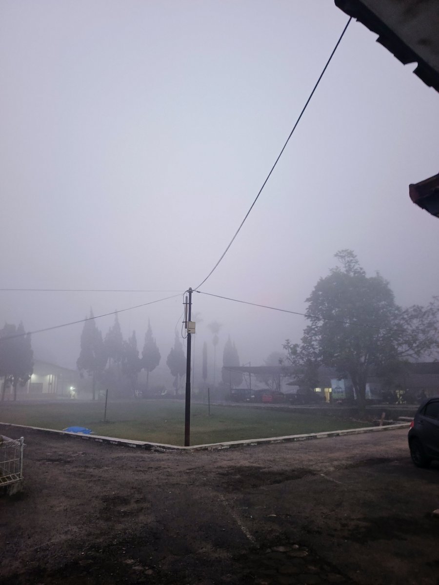 Hamba0724's tweet photo. Tadi pagi ampe kabutan gini oll, dingin banget https://t.co/qMVkgEJeqV