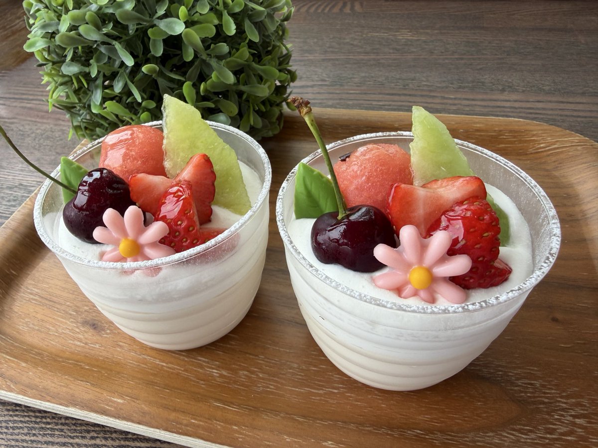 colori2007's tweet photo. 数量限定
🍓フルーツ杏仁🍓
始まりました。

フルーツは日替わりです。 https://t.co/TCvaxl1mxC