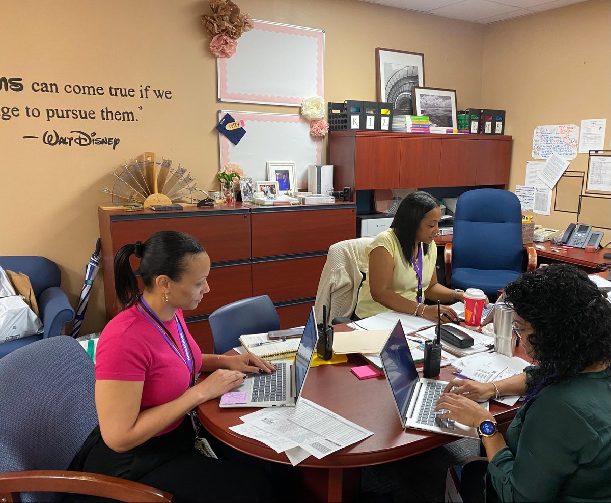 VincentLeads's tweet photo. Days 1 and 2 as an Intern Assistant Principal have been a whirlwind! I coordinated logistics, met my new staff, welcomed parents and students during a meet-and-greet, and wrapped up Day 2 with an admin team photo alongside some special Disney friends. @BCPSLeadership @CoconutPalmElem