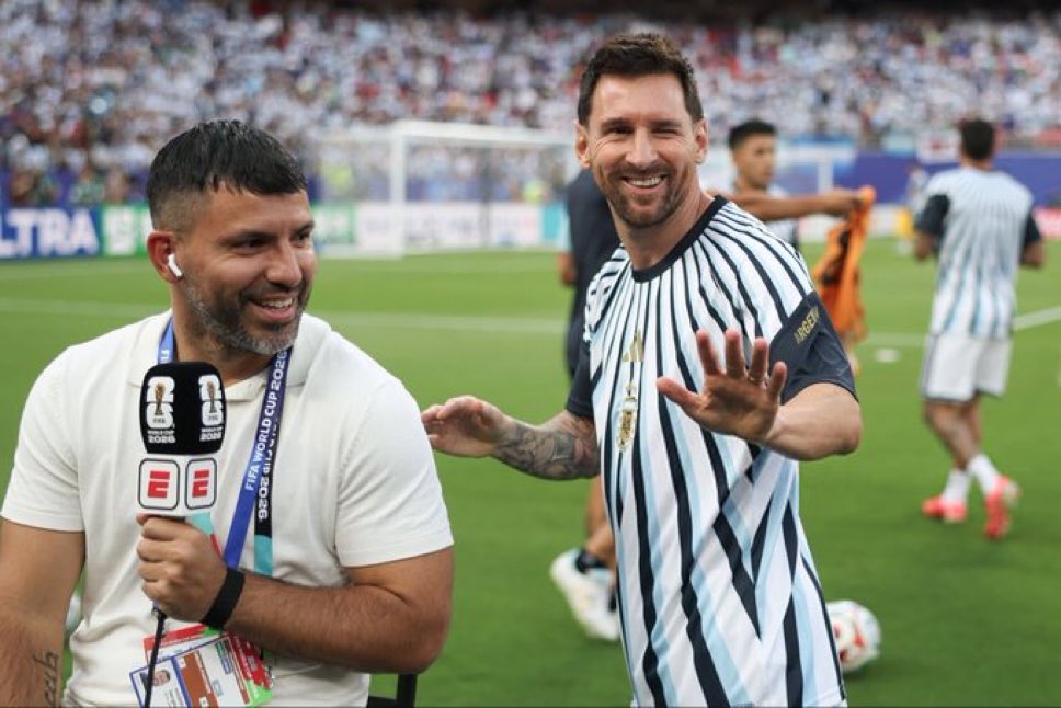 ArgentinaExtra_'s tweet photo. Pensar que tienen la misma edad… https://t.co/Qo4VsxY6WO