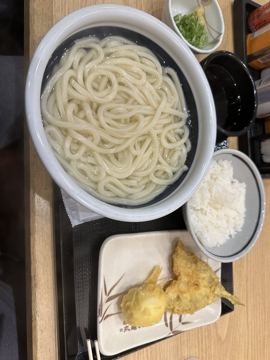 camedhical's tweet photo. 急にうどんって食べたくなるのよね
そんなことありません？ https://t.co/OwPMfivr2C
