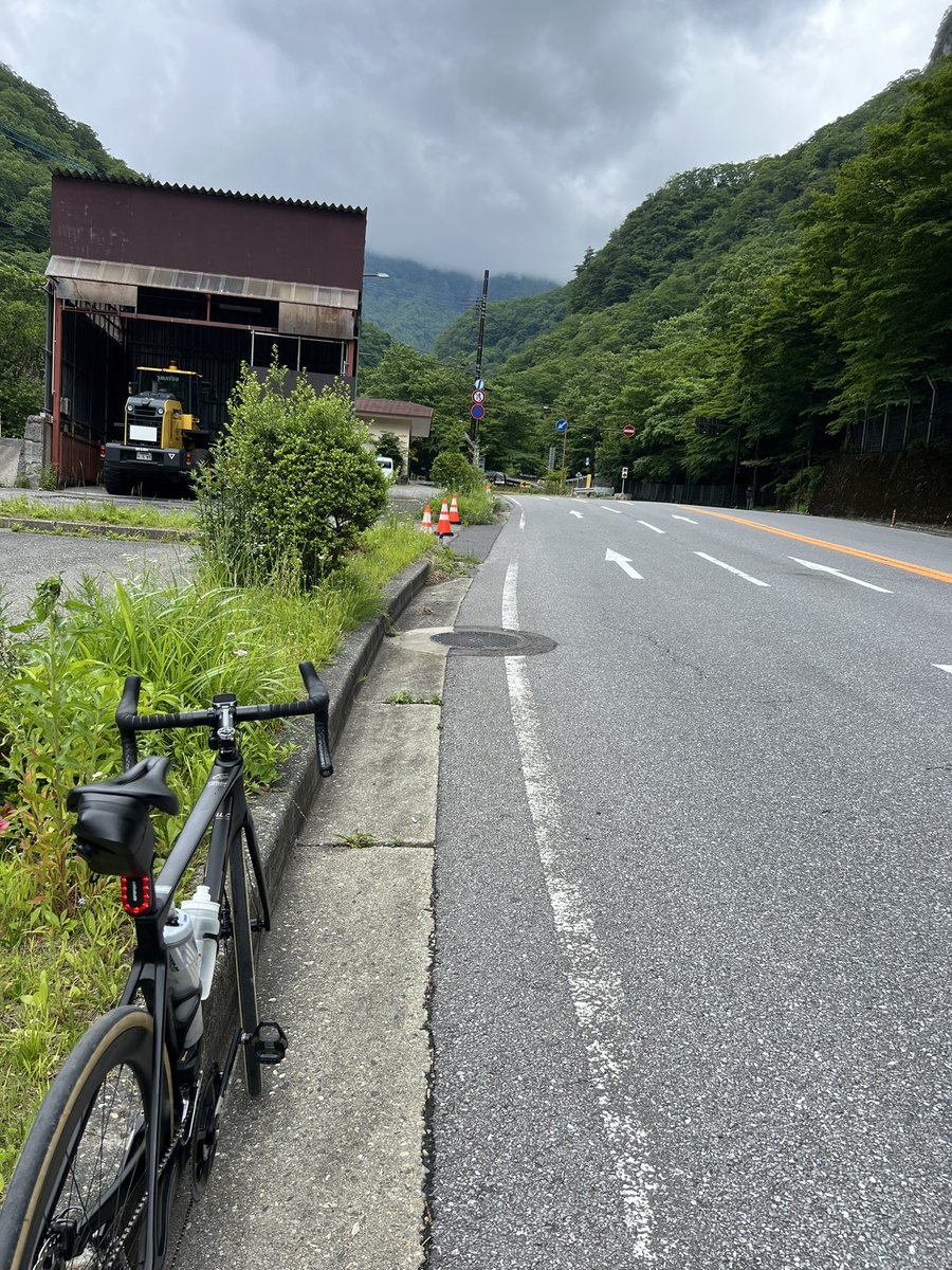 TATCYA's tweet photo. さぁ始まるざますよ https://t.co/i2BPrQ5gYl