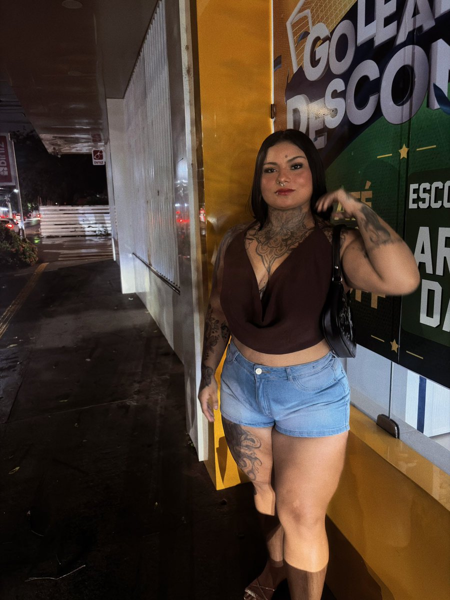 SabrinaSa_'s tweet photo. As tatuagens são o charme 🤫🔥 https://t.co/z0oARkh7QP