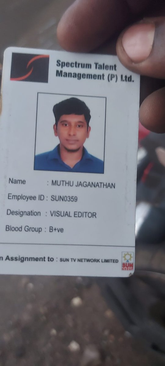 Sathish_ernesto's tweet photo. A private TV channel employee, Muthu Jaganathan, was killed in a tragic road accident near Maduravoyal, Chennai, after being hit by a government bus while riding his two-wheeler. Police have launched an investigation and are questioning the bus driver.
#ChennaiPressClub #suntv https://t.co/PTkXMrZGLL